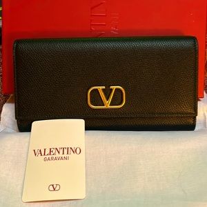 Valentino Wallet new with box